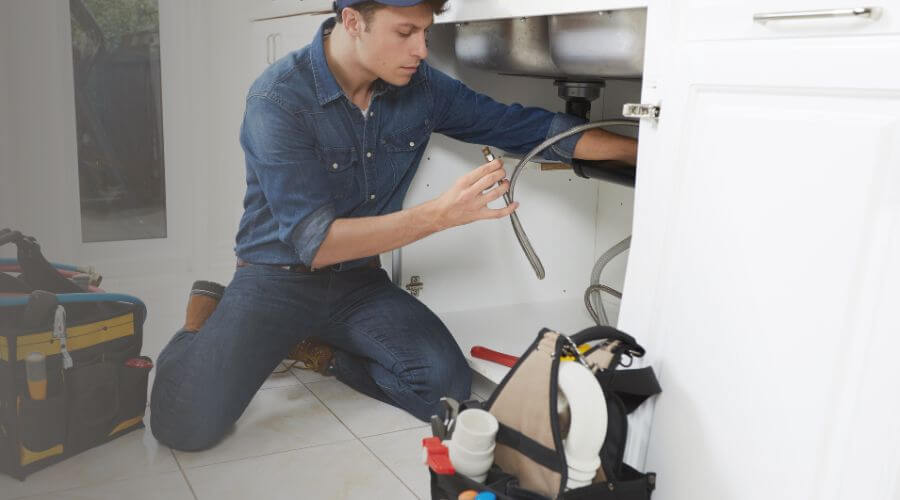Local tankless water heater installation in Newton, IL